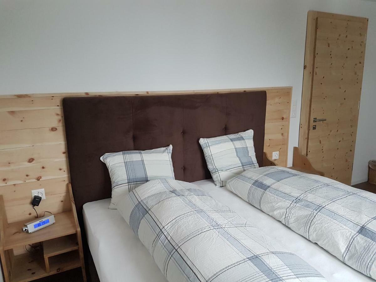 Hotel Suesom Give Tschierv Екстер'єр фото